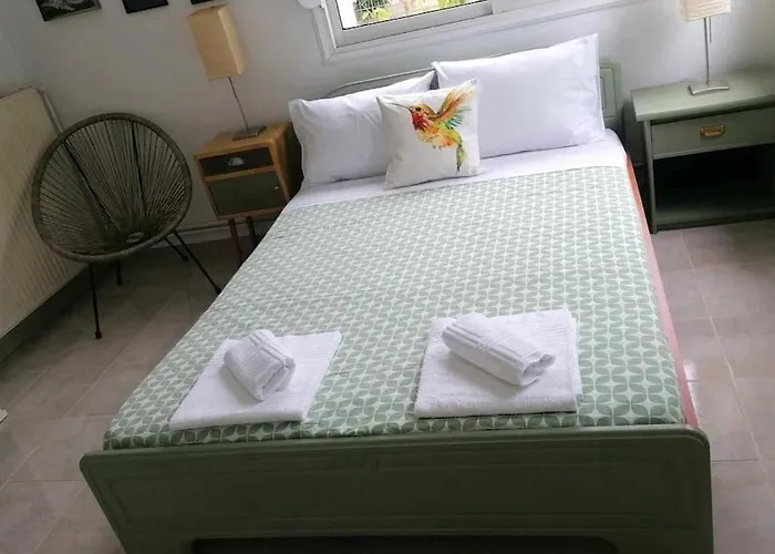 Giannis House